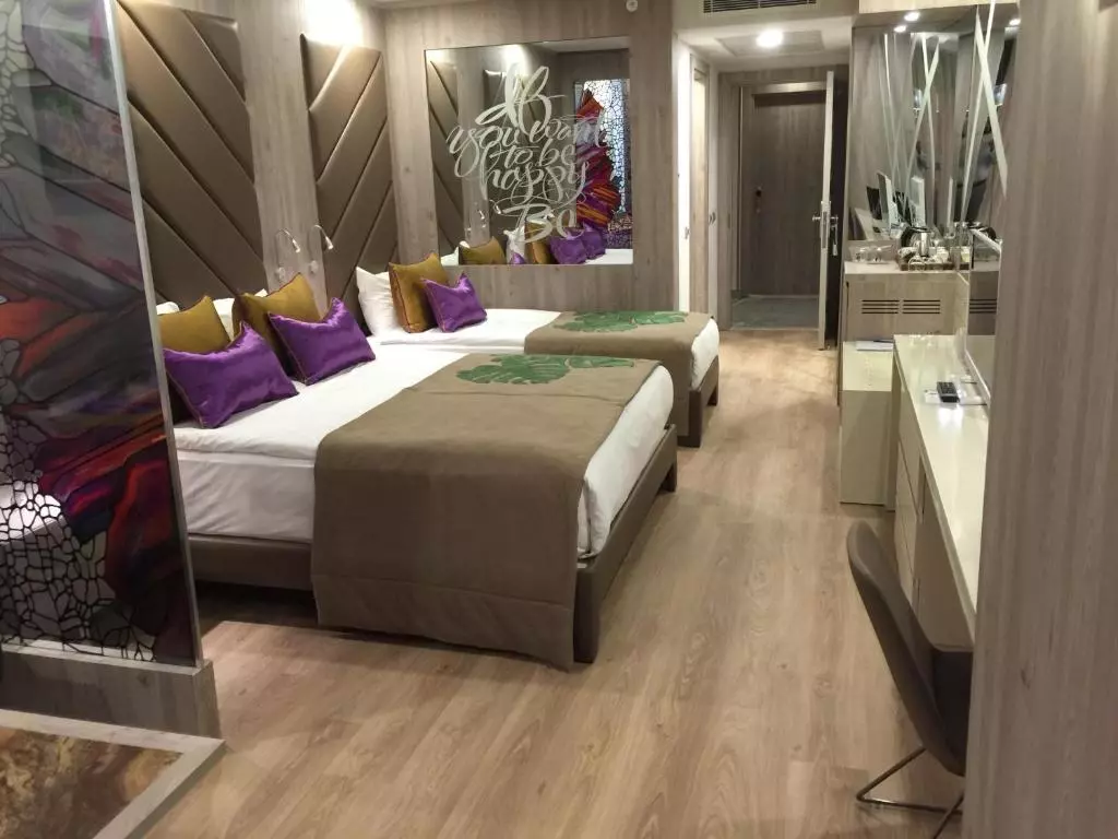 هتل دلفین بی گرند ریزورت